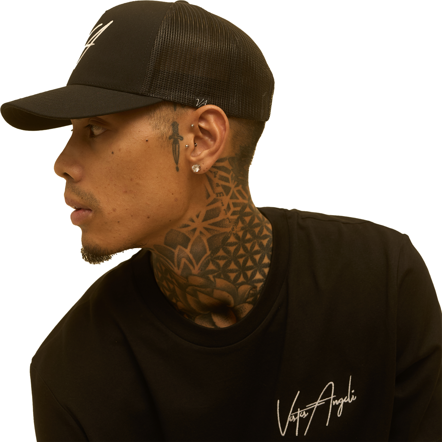 Camiseta Básica Negra Vestes Angeli